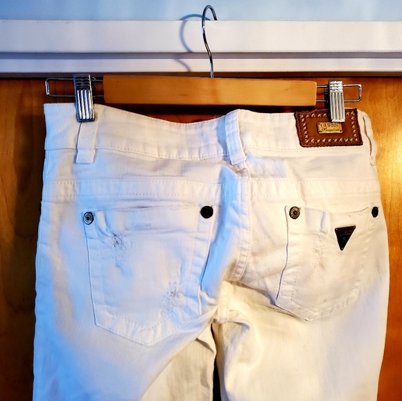 GUESS Premium White Distressed Jeans - Picture 6 of 8